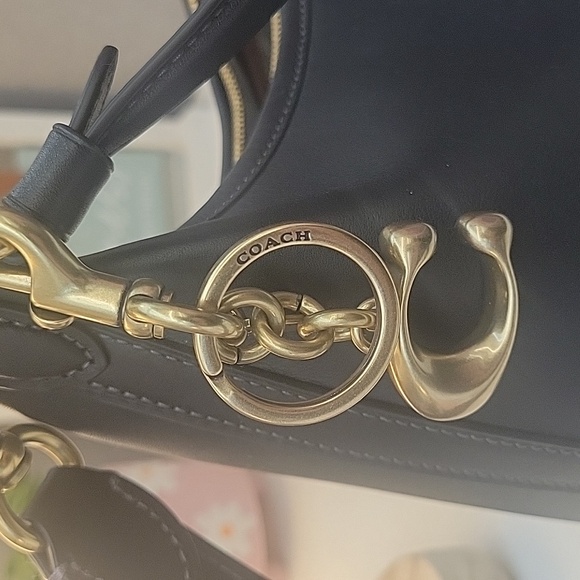 NWOT BRASS COACH C KEYCHAIN - Picture 5 of 8